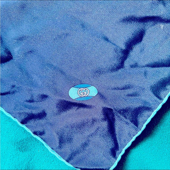 Authentic Vintage Gucci Scarf Handkerchief Unisex - Picture 1 of 4